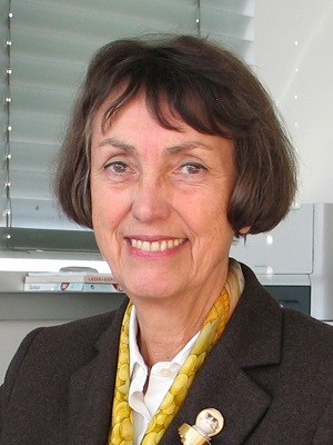 Professor Ursula Ravens 